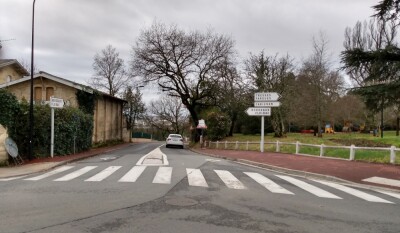 Le haut de la côte de Bouliac, longue de 950 mètres, au kilomètre 7 de l'itinéraire.