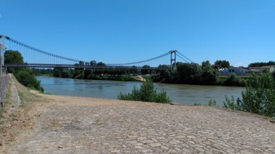 Le Pont du Rouergue, que vous traverserez au départ de La Réole.