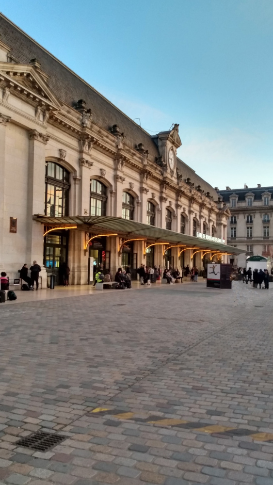 La gare de Bordeaux Saint-Jean, point de départ et d'arrivée de notre itinéraire cycliste.